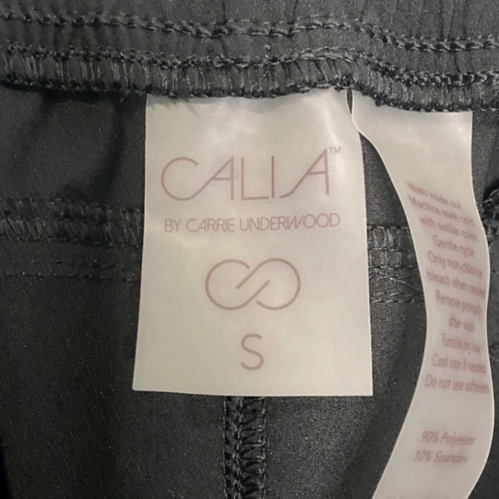 NWT Calia by Carrie Underwood Mid Rise Crop Jogger Pants Black S‎ - Picture 3 of 9